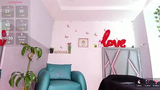 aurora tziu online show from April 23, 3:52 am