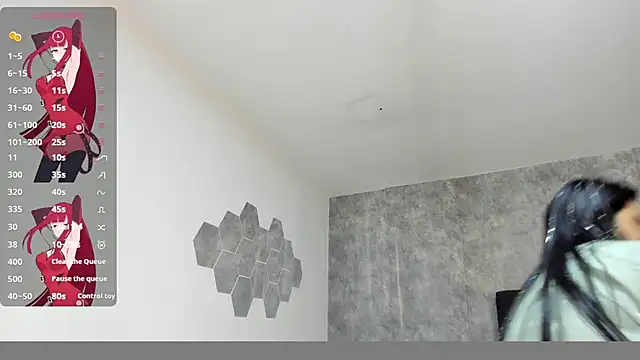 crystaldarliing online show from March 7, 5:54 pm