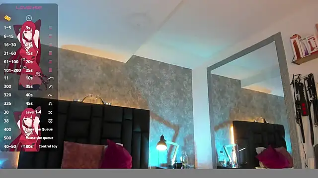 crystaldarliing online show from March 8, 4:33 pm