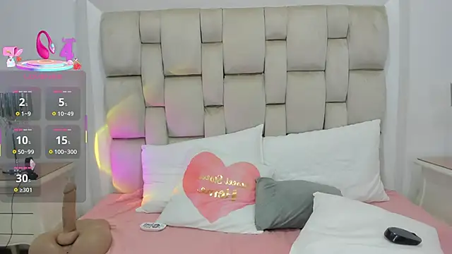 ValerieSoto online show from December 20, 7:32 pm