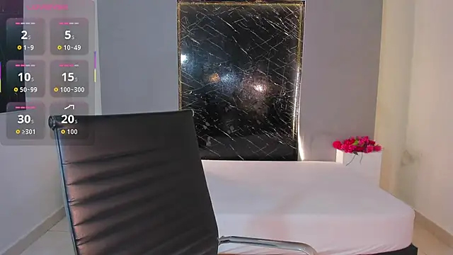 Hannacooper3 online show from October 16, 7:26 pm