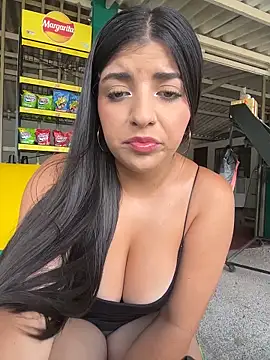 Isaa-Sweet online show from March 7, 3:09 pm