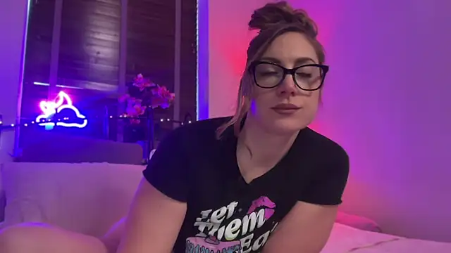 MistresssX online show from November 4, 5:01 pm