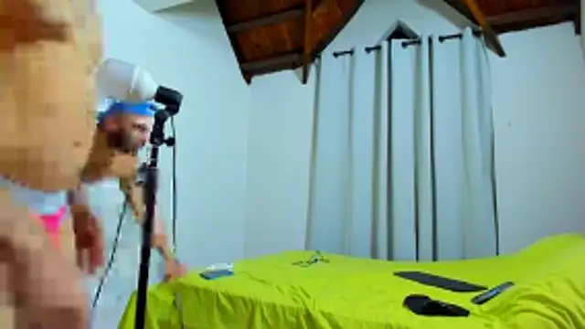 Hunter Hoott online show from December 14, 12:27 am