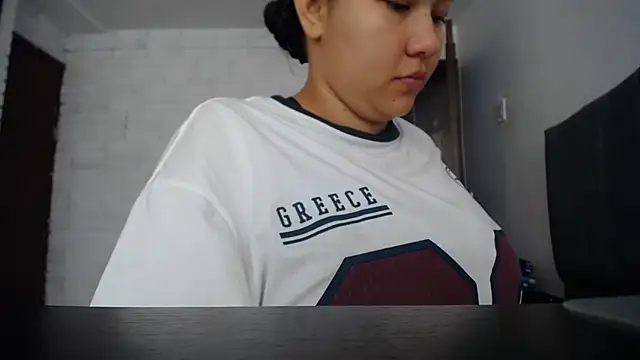 Snapshot of Naia_Stant chatting on October 3, 4:04 pm Naia Stant online show from October 3, 4:04 pm