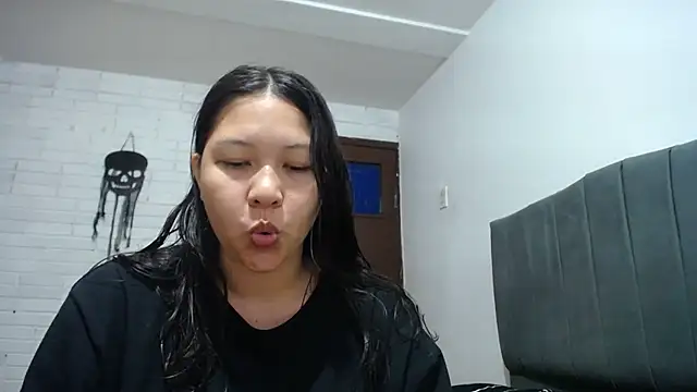 Snapshot of Naia_Stant chatting on October 9, 10:19 pm Naia Stant online show from October 9, 10:19 pm