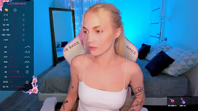 Snapshot of AnyaTaylor_ chatting on September 20, 2:23 am AnyaTaylor online show from September 20, 2:23 am