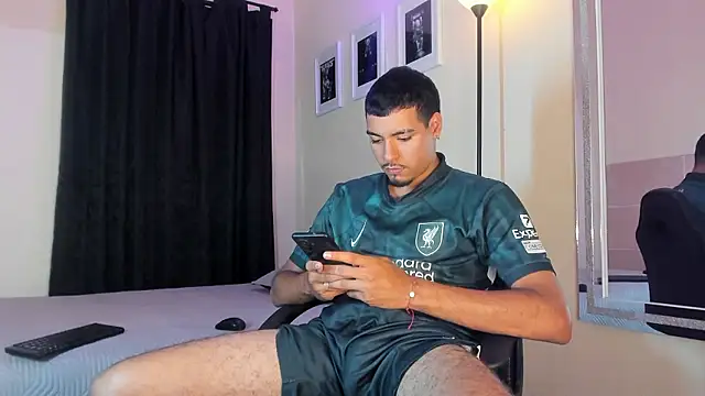 TeamPorn 19 online show from January 16, 7:07 pm