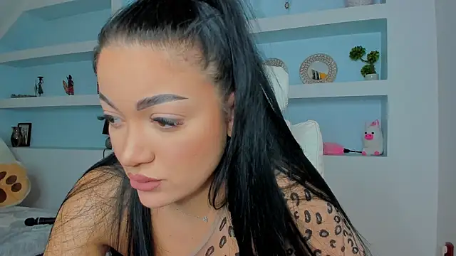 juicyjulie  online show from October 24, 6:37 pm