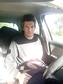 Snapshot of twitshe chatting on October 6, 1:30 pm twitshe online show from October 6, 1:30 pm