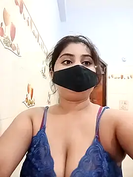 Snapshot of Hot-Soniya733 chatting on April 1, 11:33 am Hot-Soniya733 online show from April 1, 11:33 am