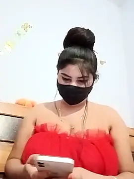 Snapshot of Hot-Soniya733 chatting on April 5, 8:06 pm Hot-Soniya733 online show from April 5, 8:06 pm