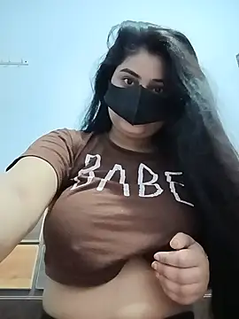 Snapshot of Hot-Soniya733 chatting on June 19, 12:48 am Hot-Soniya733 online show from June 19, 12:48 am