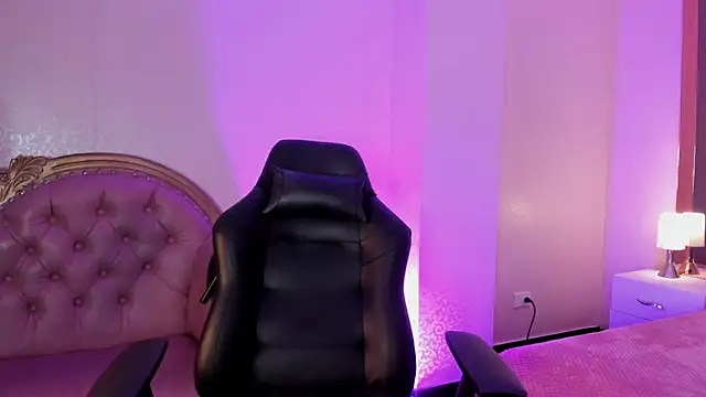 EmmaStonns online show from October 2, 1:29 pm