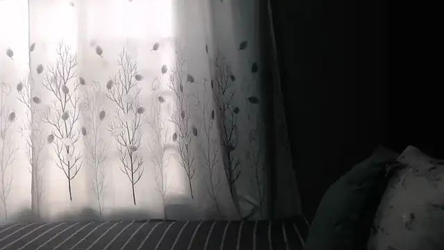 SEXYHUGEASS21 online show from October 12, 6:34 am