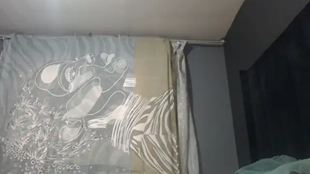 SEXYHUGEASS21 online show from April 13, 1:38 pm