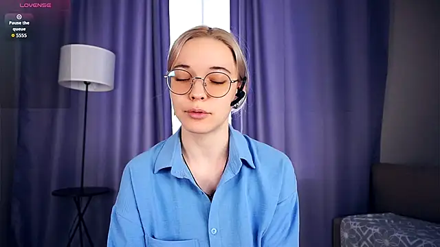 EdaKirkIin online show from October 3, 6:21 am