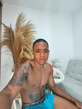 liambolt online show from November 6, 9:26 pm