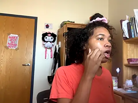 Snapshot of luvrgrllani chatting on November 30, 3:27 pm luvrgrllani online show from November 30, 3:27 pm