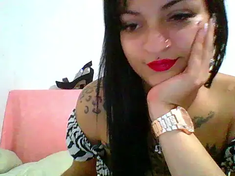 Snapshot of lexxie_emma chatting on October 15, 2:44 am lexxie emma online show from October 15, 2:44 am