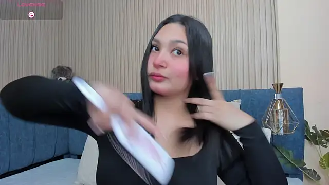 angel ponce online show from March 30, 7:15 pm