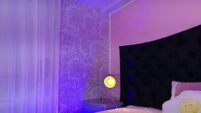 Hada Blue online show from April 17, 8:01 pm