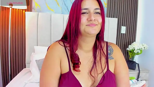 Victoria Guzman online show from April 16, 5:25 pm