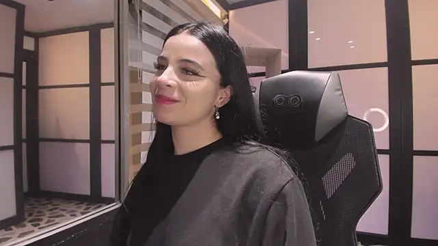 ChannelWhite  online show from September 21, 11:39 pm