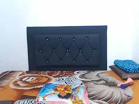 Snapshot of natashat_lorent chatting on November 24, 3:34 pm natashat lorent online show from November 24, 3:34 pm