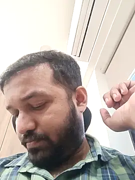Snapshot of VJ17 chatting on April 4, 8:01 am VJ17 online show from April 4, 8:01 am