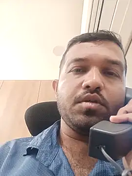 Snapshot of VJ17 chatting on May 2, 6:07 am VJ17 online show from May 2, 6:07 am