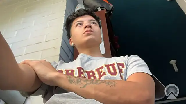 feeelipe2007 online show from February 16, 10:17 pm