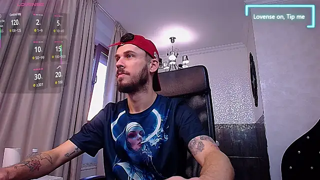 Snapshot of JonahShaw chatting on September 19, 4:25 am JonahShaw online show from September 19, 4:25 am