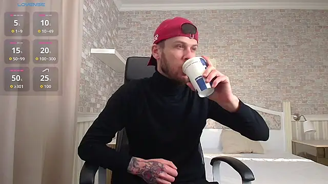 JonahShaw online show from April 16, 4:24 am