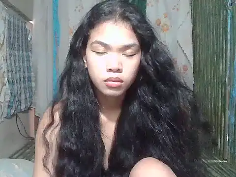 Snapshot of Sweetestsiner chatting on February 18, 3:24 am Sweetestsiner online show from February 18, 3:24 am