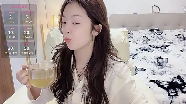 T-LL77- online show from February 11, 3:17 pm