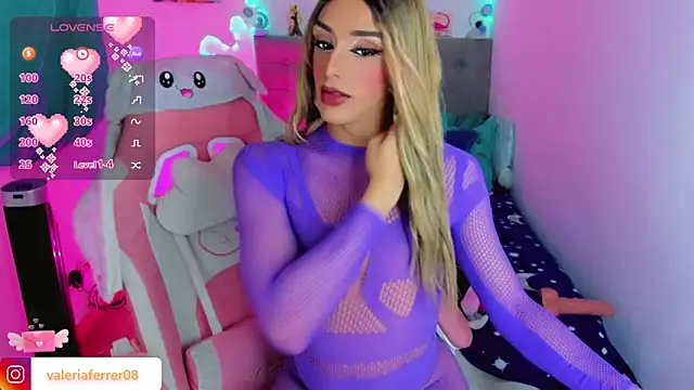 Snapshot of SEXYTSLATINA chatting on October 27, 11:03 am SEXYTSLATINA online show from October 27, 11:03 am