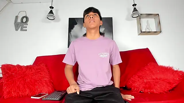 tyler twink boy online show from March 31, 1:11 pm