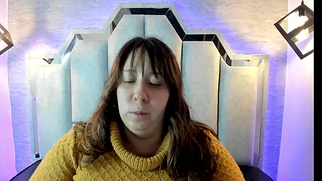  Emily rosee  online show from October 28, 11:14 am