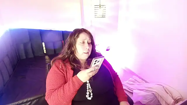  Emily rosee  online show from November 18, 11:14 am