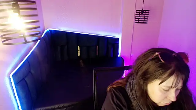  Emily rosee  online show from December 2, 11:26 am