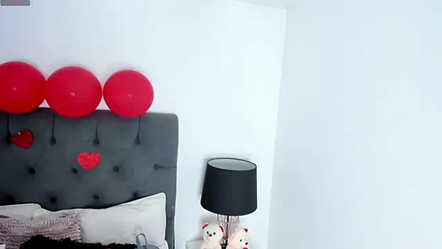 VictoriaParkeer online show from February 12, 12:22 pm