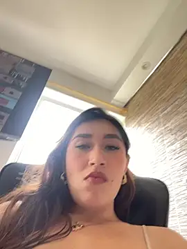 Isa Villamarin online show from September 18, 3:25 pm