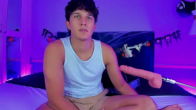 Leo Savage  online show from October 29, 4:15 am