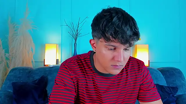 Leo Savage  online show from March 4, 3:23 am