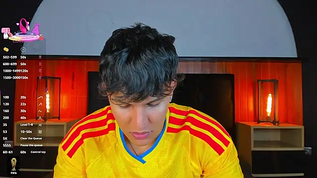 Snapshot of Leo_Savage_ chatting on June 16, 4:37 am Leo Savage online show from June 16, 4:37 am