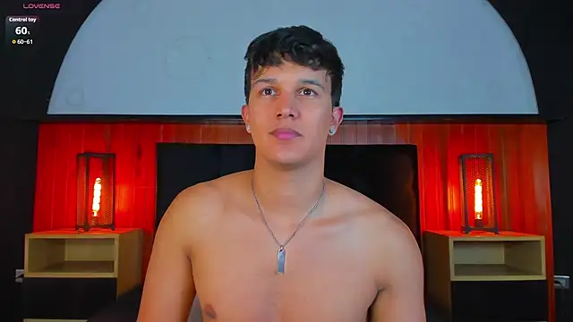 Snapshot of Leo_Savage_ chatting on July 13, 5:21 am Leo Savage online show from July 13, 5:21 am