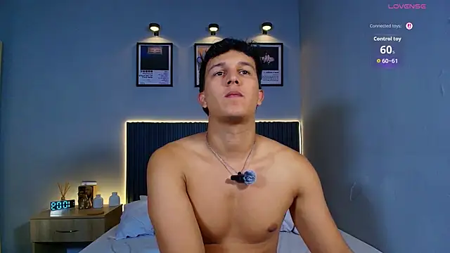 Snapshot of Leo_Savage_ chatting on July 22, 3:09 am Leo Savage online show from July 22, 3:09 am