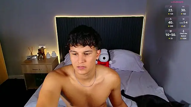 Snapshot of Leo_Savage_ chatting on July 24, 3:15 am Leo Savage online show from July 24, 3:15 am