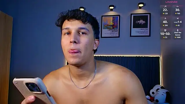 Snapshot of Leo_Savage_ chatting on July 25, 3:26 am Leo Savage online show from July 25, 3:26 am